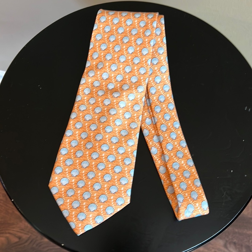 Vineyard Vines Martha’s Vineyard Silk Seashell Print Necktie